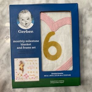 Gerber Baby Girl Milestones Blanket *yellow princess*: